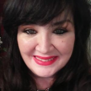 Meet your Posher, Leeann